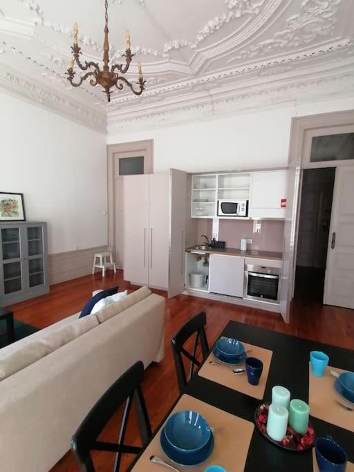 Alvares Cabral Apartamento D * Oporto